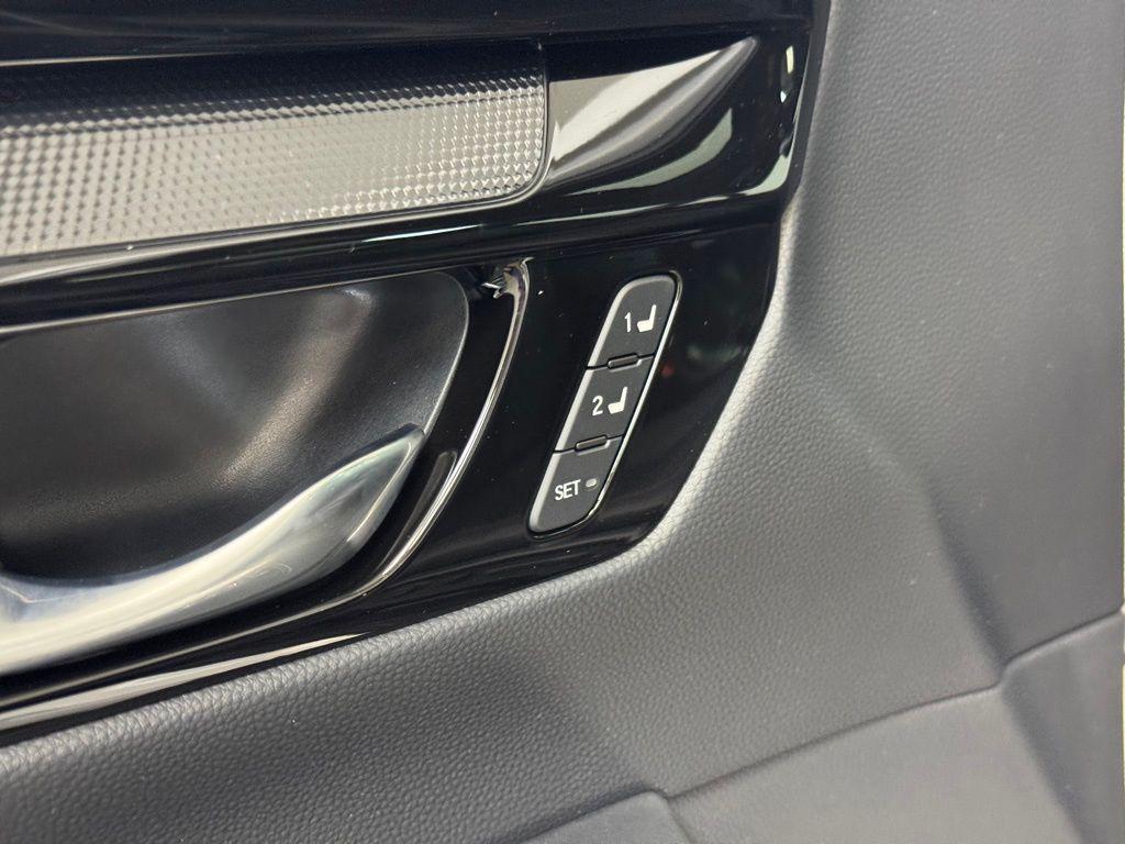 new 2026 Honda CR-V Hybrid car, priced at $41,368