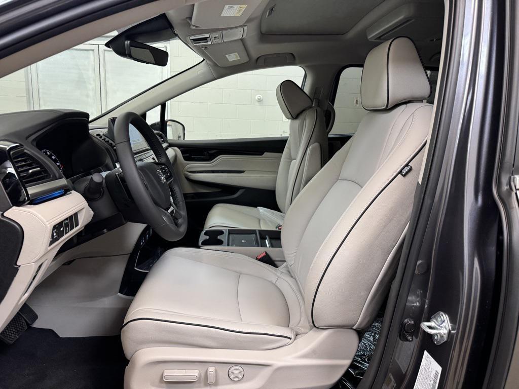 new 2026 Honda Odyssey car, priced at $45,333