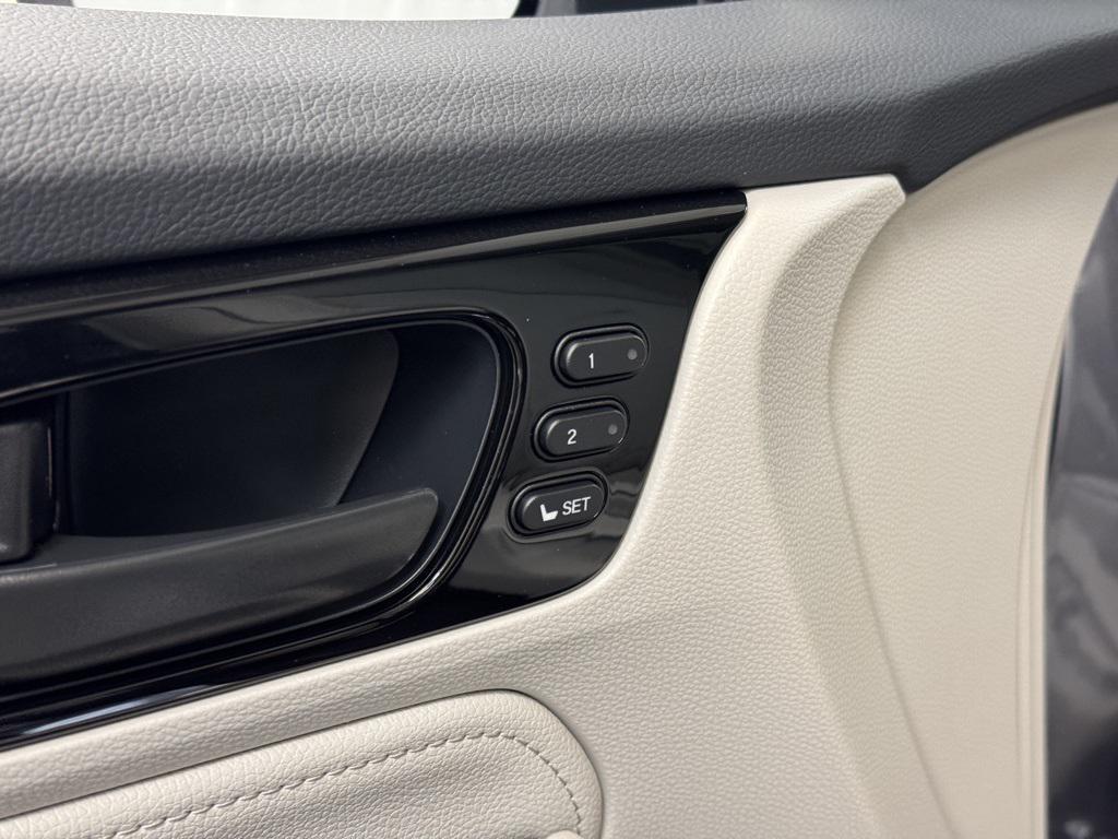 new 2026 Honda Odyssey car, priced at $45,333