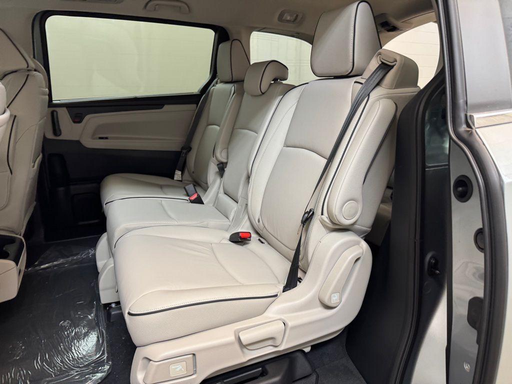 new 2026 Honda Odyssey car, priced at $45,335