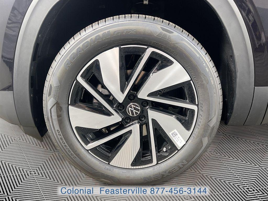 new 2026 Volkswagen Atlas car, priced at $47,693