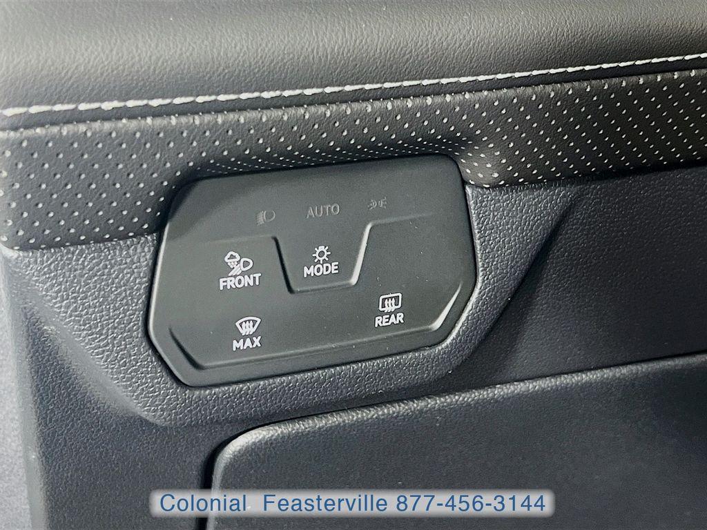 new 2026 Volkswagen Atlas car, priced at $44,573