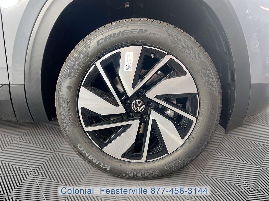 new 2026 Volkswagen Atlas car, priced at $42,140