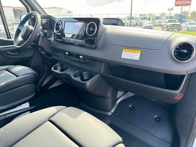 new 2025 Mercedes-Benz Sprinter 2500 car
