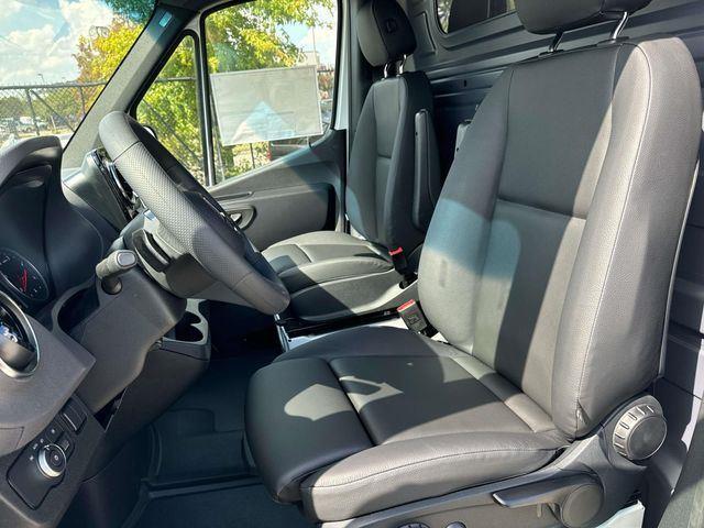 new 2025 Mercedes-Benz Sprinter 2500 car