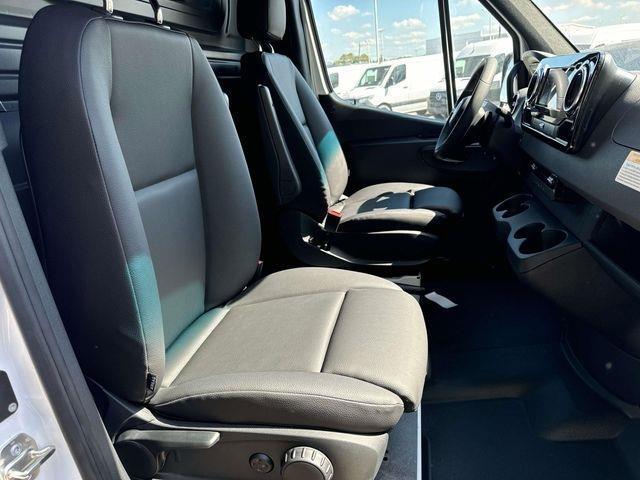 new 2025 Mercedes-Benz Sprinter 2500 car