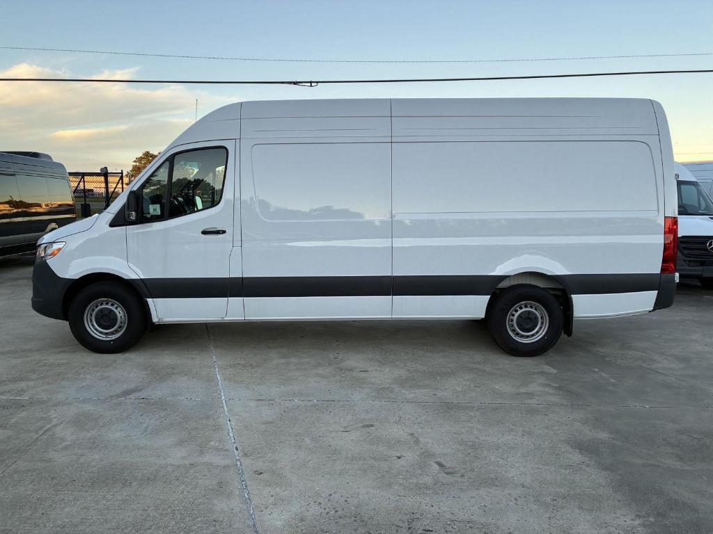 new 2025 Mercedes-Benz Sprinter 2500 car