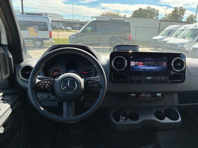 new 2025 Mercedes-Benz Sprinter 2500 car