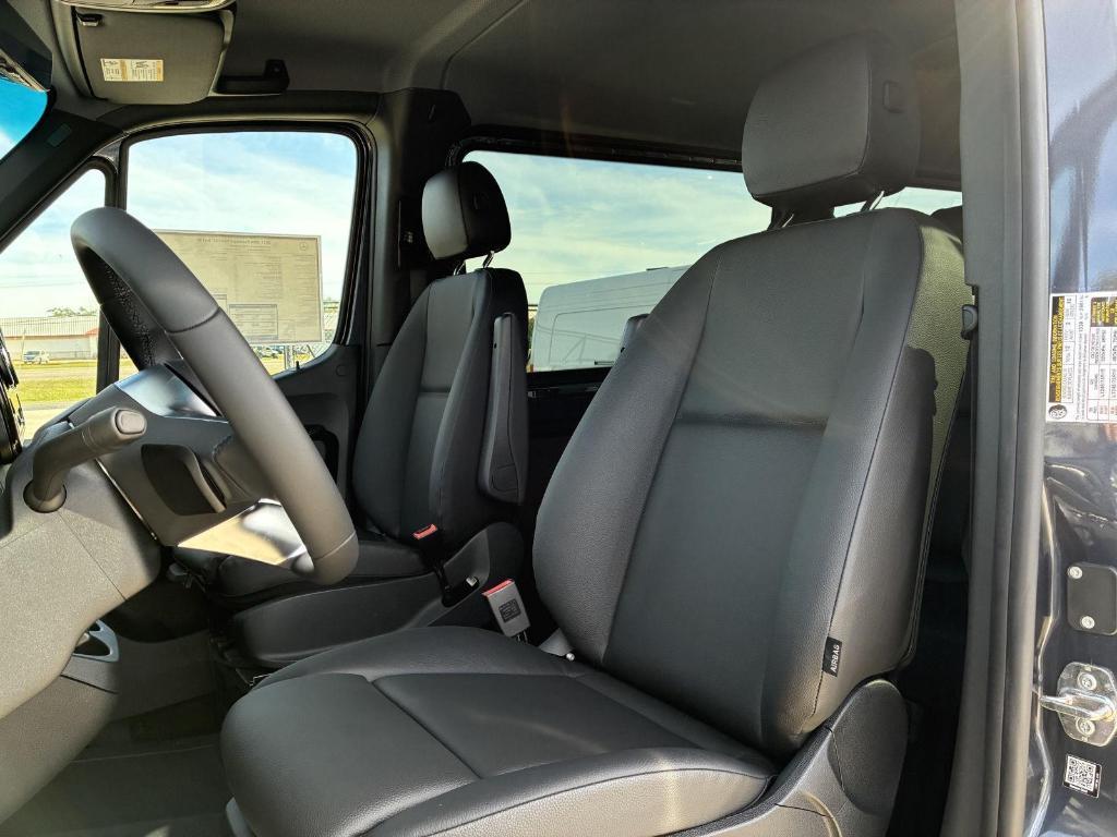 new 2025 Mercedes-Benz Sprinter 2500 car