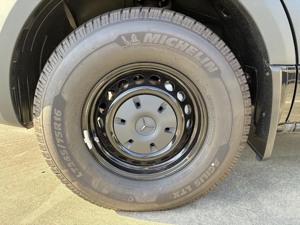 new 2025 Mercedes-Benz Sprinter 2500 car