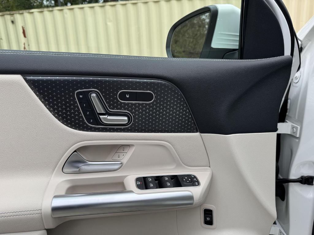 used 2025 Mercedes-Benz GLA 250 car, priced at $45,261