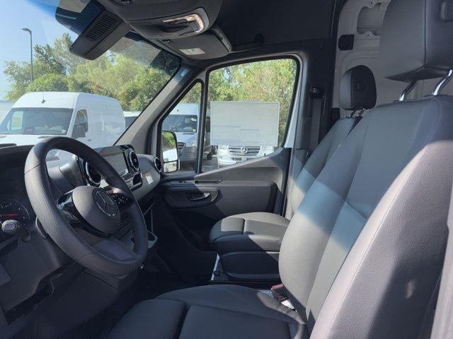 new 2025 Mercedes-Benz Sprinter 2500 car
