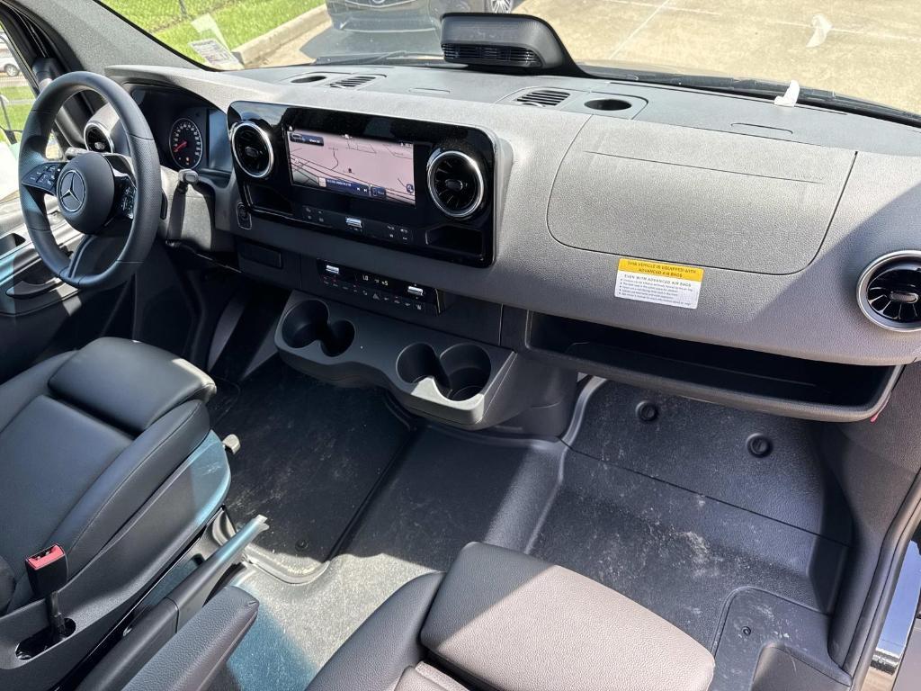 new 2025 Mercedes-Benz Sprinter 2500 car