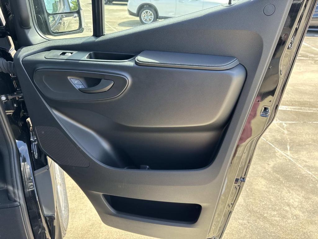 new 2025 Mercedes-Benz Sprinter 2500 car