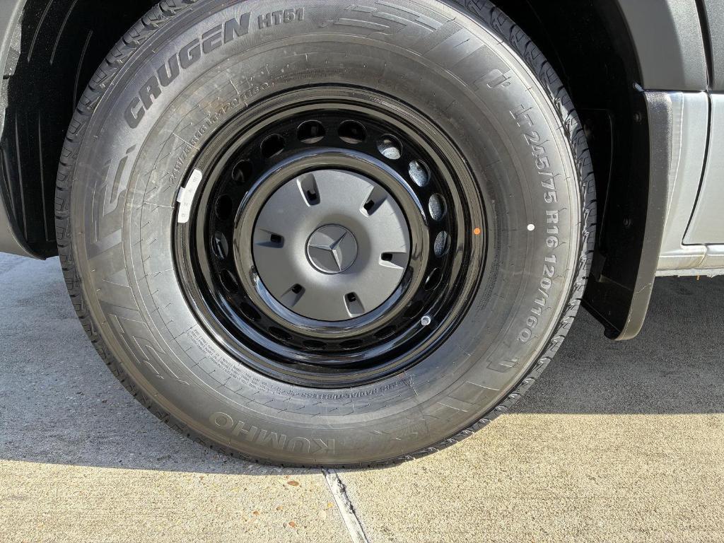 new 2025 Mercedes-Benz Sprinter 2500 car