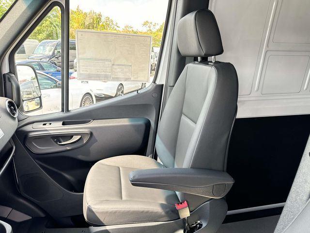 new 2025 Mercedes-Benz Sprinter 2500 car