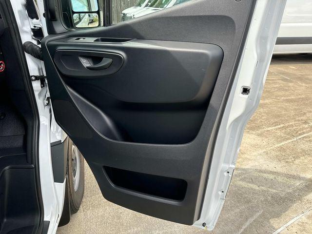 new 2025 Mercedes-Benz Sprinter 2500 car