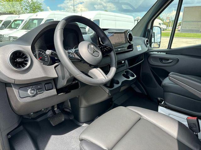new 2025 Mercedes-Benz Sprinter 2500 car