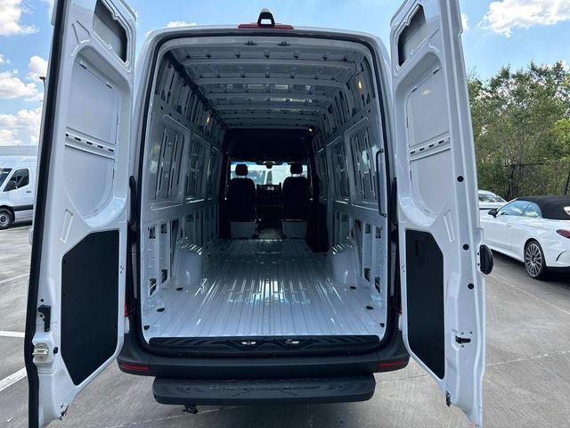 new 2025 Mercedes-Benz Sprinter 2500 car