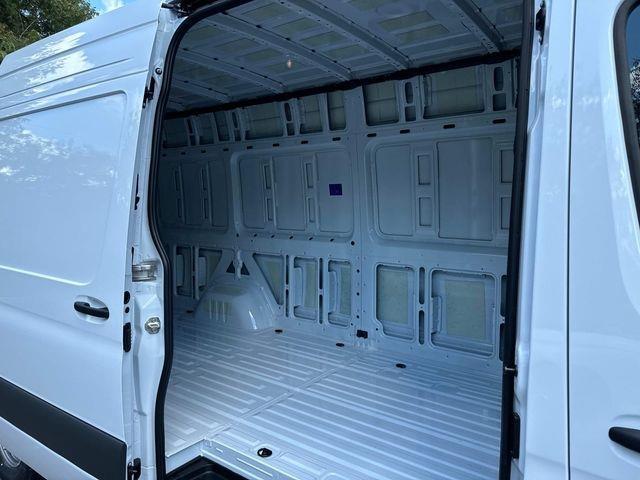 new 2025 Mercedes-Benz Sprinter 2500 car