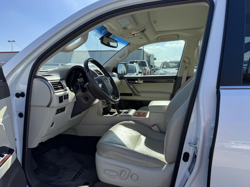 used 2019 Lexus GX 460 car, priced at $39,686
