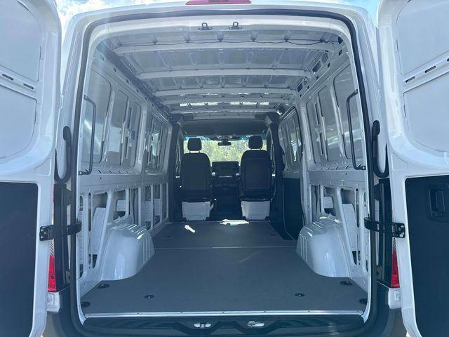 new 2025 Mercedes-Benz Sprinter 2500 car