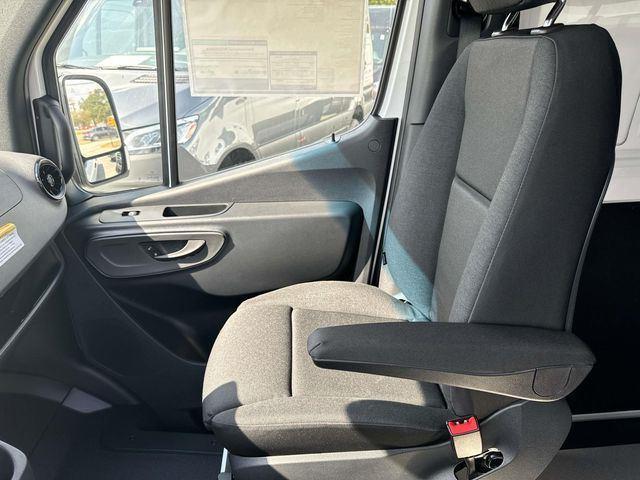 new 2025 Mercedes-Benz Sprinter 2500 car