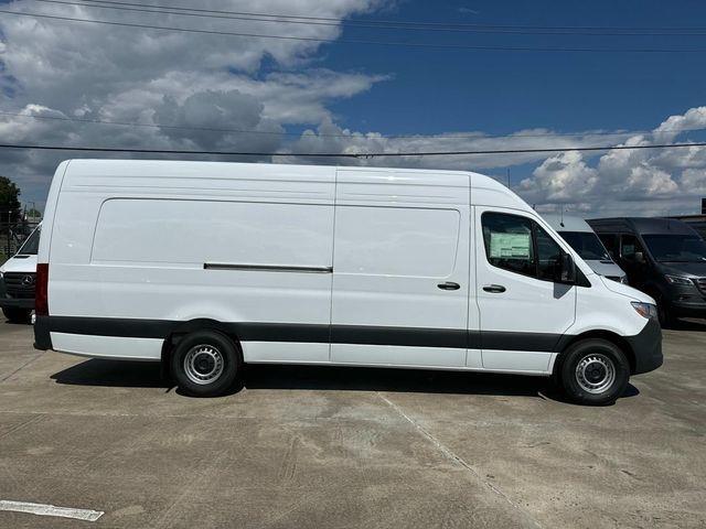 new 2025 Mercedes-Benz Sprinter 2500 car