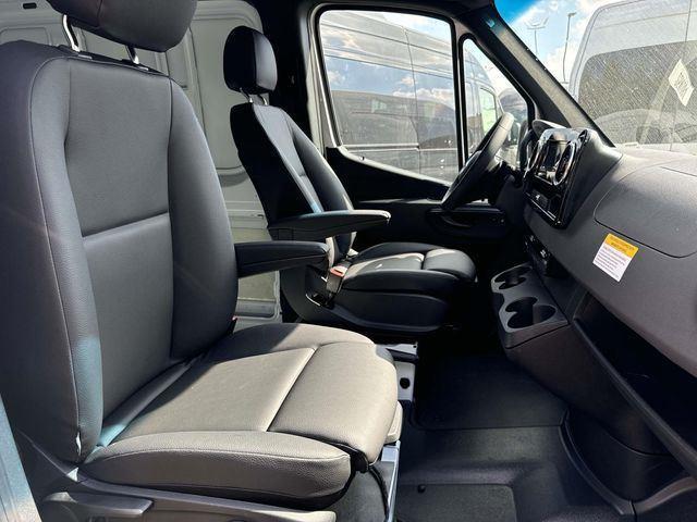 new 2025 Mercedes-Benz Sprinter 2500 car