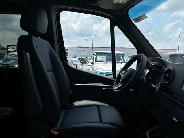 new 2024 Mercedes-Benz Sprinter 2500 car