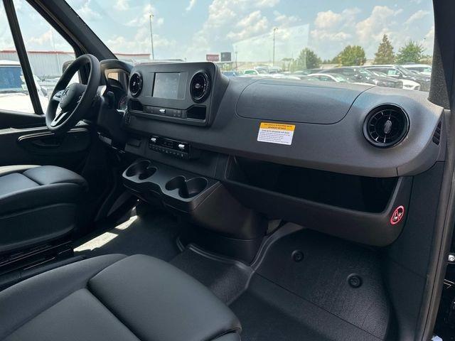 new 2024 Mercedes-Benz Sprinter 2500 car