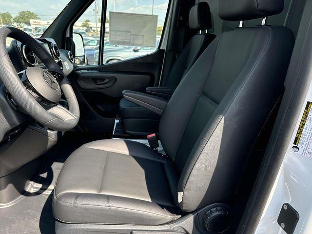 new 2025 Mercedes-Benz Sprinter 2500 car