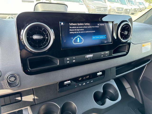new 2025 Mercedes-Benz Sprinter 2500 car
