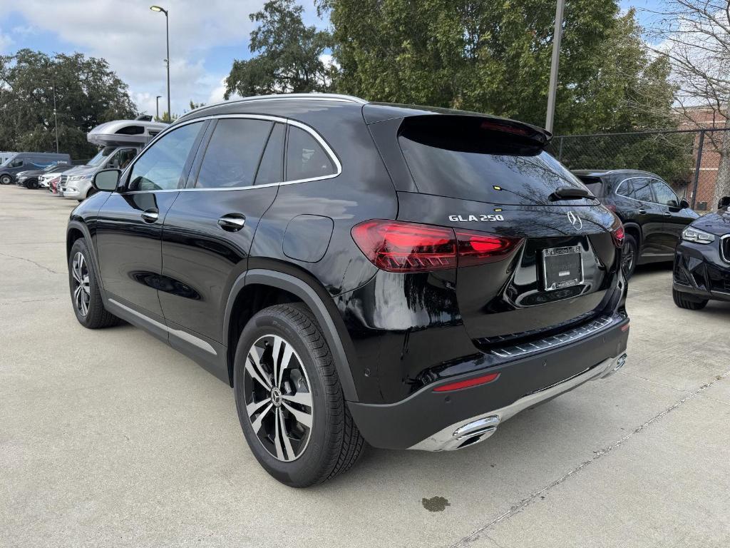 used 2025 Mercedes-Benz GLA 250 car, priced at $42,992