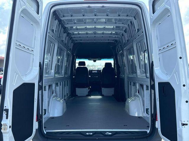 new 2025 Mercedes-Benz Sprinter 2500 car