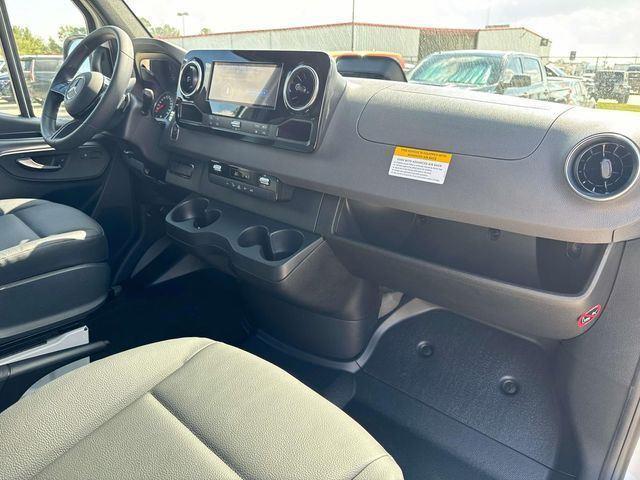 new 2025 Mercedes-Benz Sprinter 2500 car