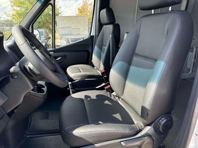 new 2025 Mercedes-Benz Sprinter 2500 car