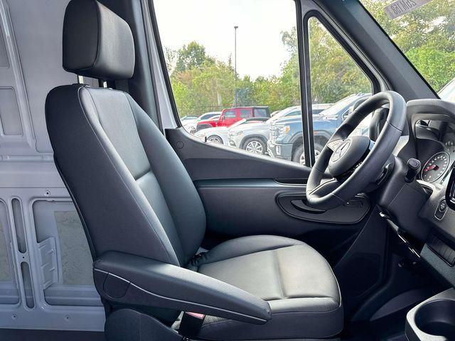new 2025 Mercedes-Benz Sprinter 2500 car