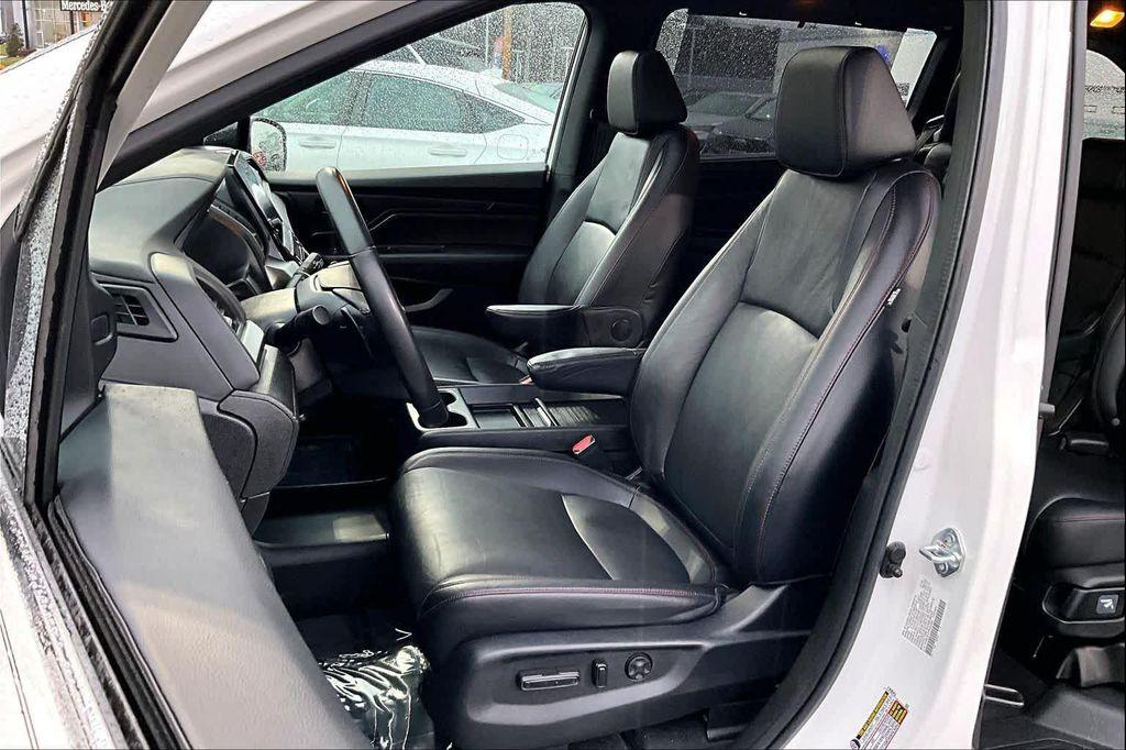 used 2023 Honda Odyssey car, priced at $29,499