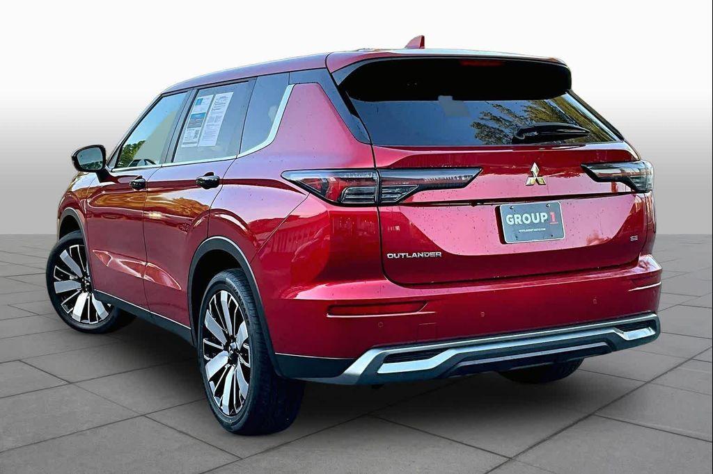 used 2025 Mitsubishi Outlander car, priced at $29,865