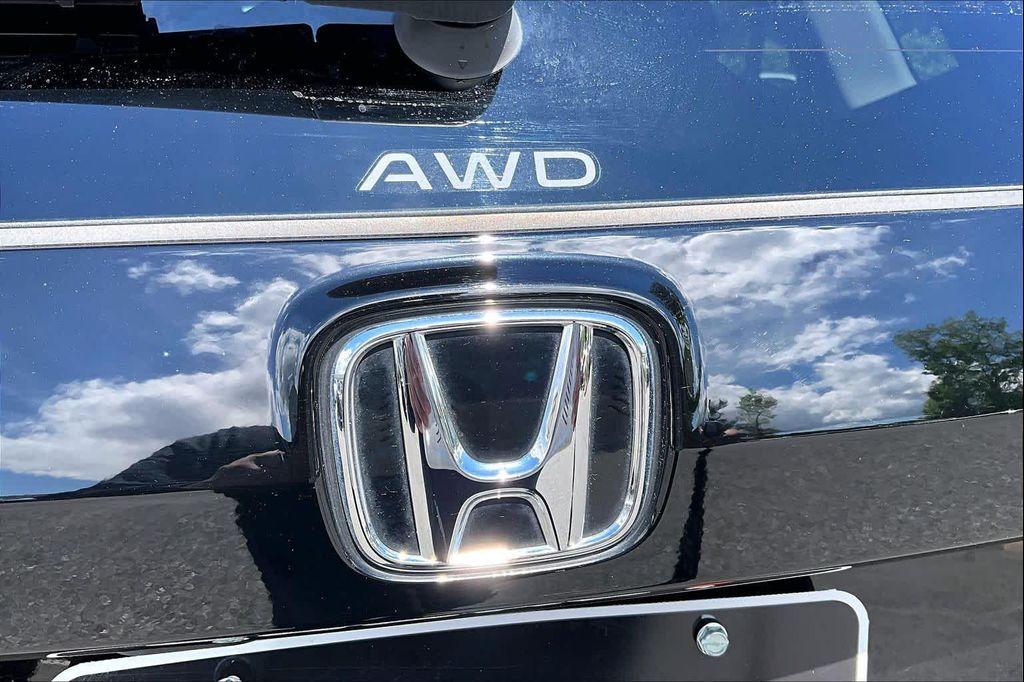 used 2025 Honda CR-V car, priced at $30,497