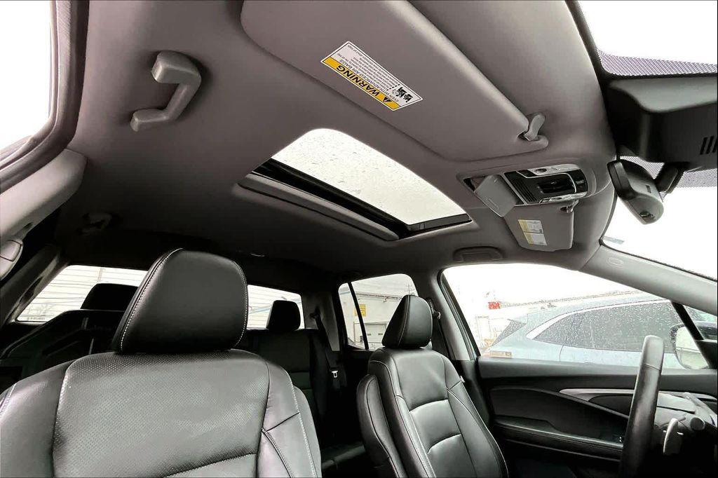 used 2023 Honda Ridgeline car, priced at $31,000