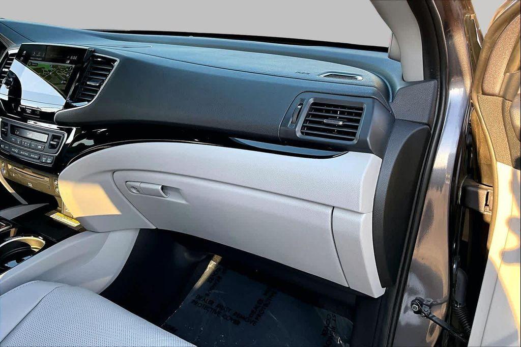used 2020 Honda Pilot car, priced at $25,998