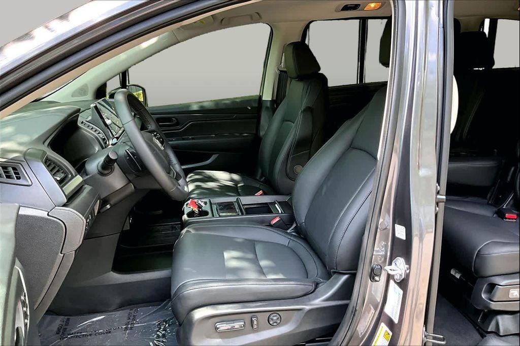 used 2026 Honda Odyssey car, priced at $43,186