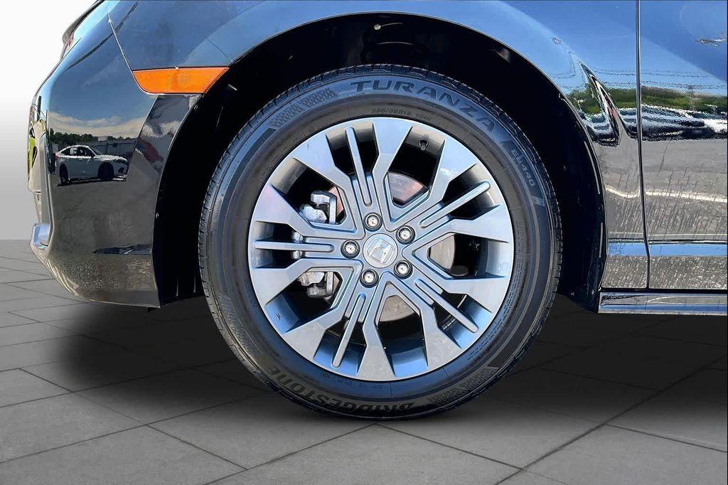 used 2025 Honda Odyssey car, priced at $42,718