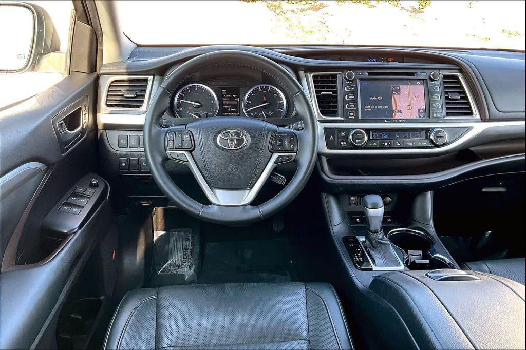 used 2019 Toyota Highlander car, priced at $24,499