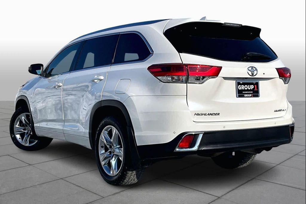 used 2019 Toyota Highlander car, priced at $24,499