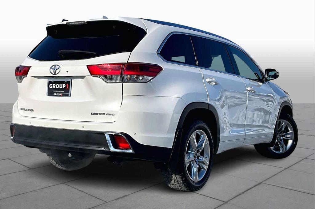used 2019 Toyota Highlander car, priced at $24,499