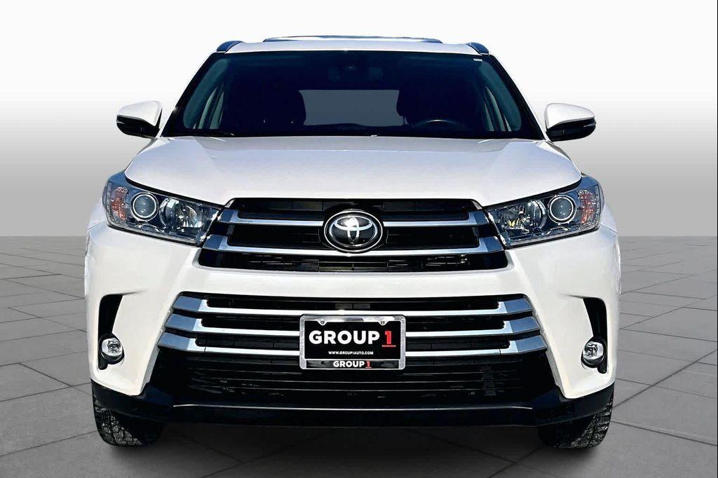 used 2019 Toyota Highlander car, priced at $24,499