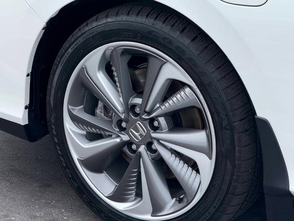 used 2019 Honda Clarity Plug-In Hybrid car, priced at $14,998